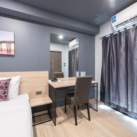 Oblique Apartment - ออฟบลิค อพาร์ทเมนท์ Nonthaburi Buitenkant foto