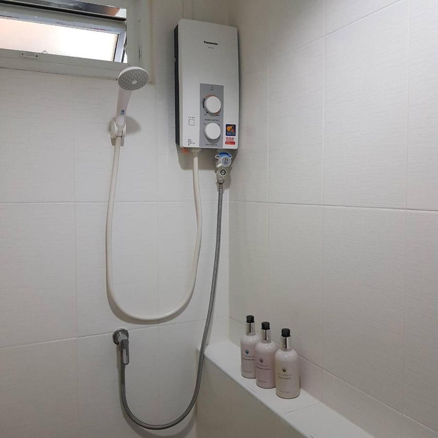 Oblique Apartment - ออฟบลิค อพาร์ทเมนท์ Nonthaburi Buitenkant foto