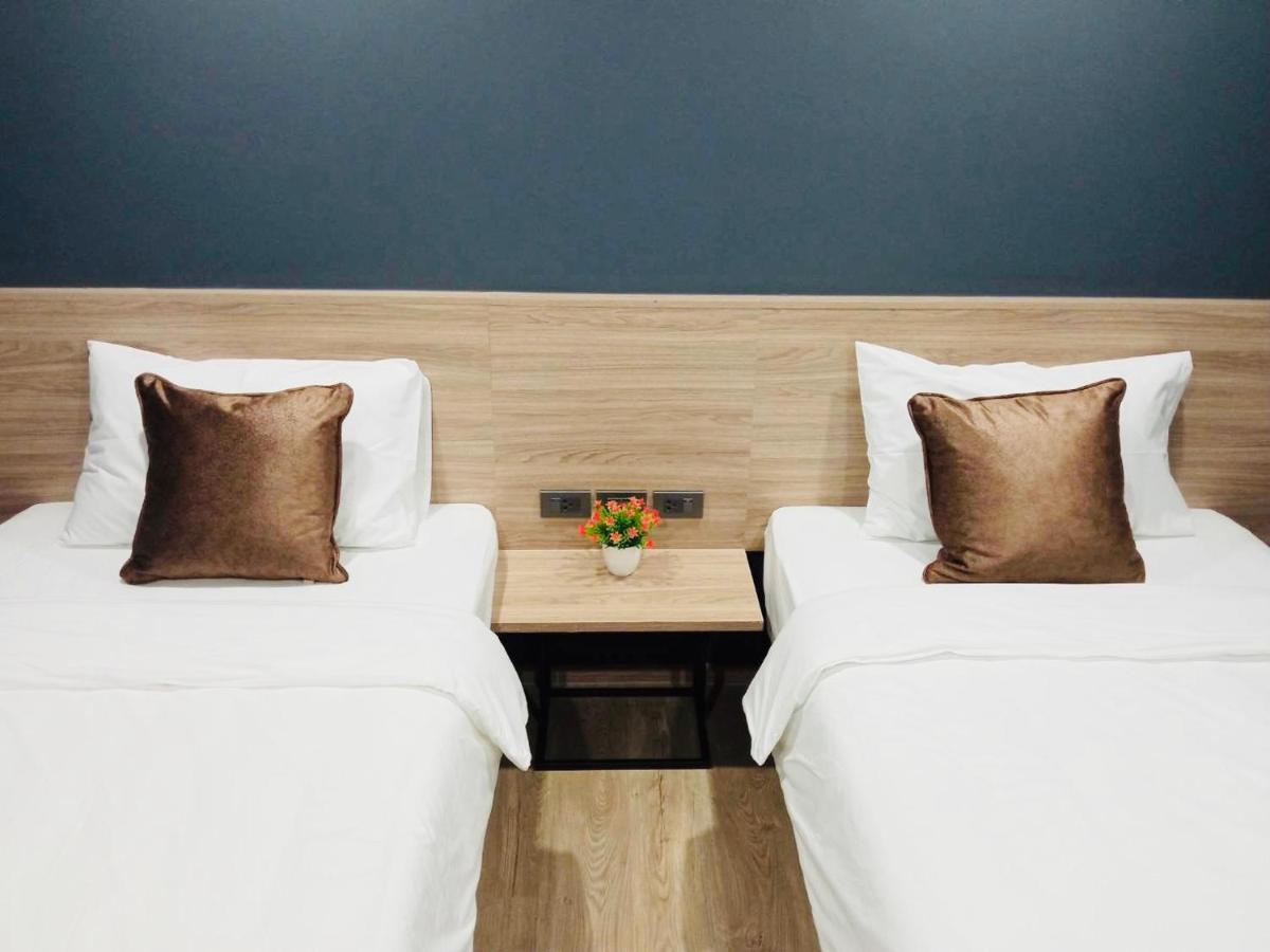Oblique Apartment - ออฟบลิค อพาร์ทเมนท์ Nonthaburi Buitenkant foto