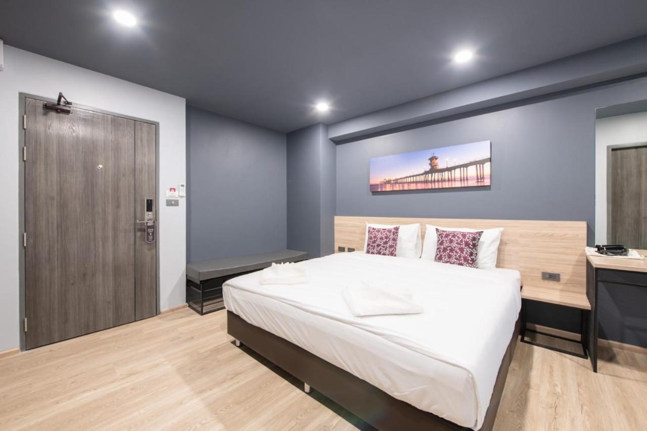 Oblique Apartment - ออฟบลิค อพาร์ทเมนท์ Nonthaburi Buitenkant foto