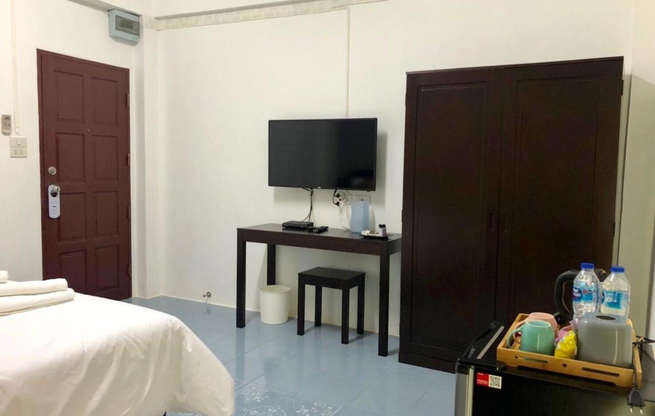Oblique Apartment - ออฟบลิค อพาร์ทเมนท์ Nonthaburi Buitenkant foto